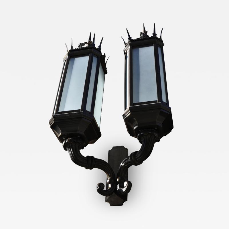  ADG Lighting Historic Spiked Lantern Double Head