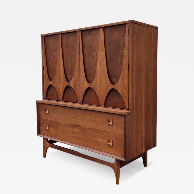  Broyhill Brasilia Expertly Restored Broyhill Brasilia Sculpted Walnut Dresser or Gentlemans Chest