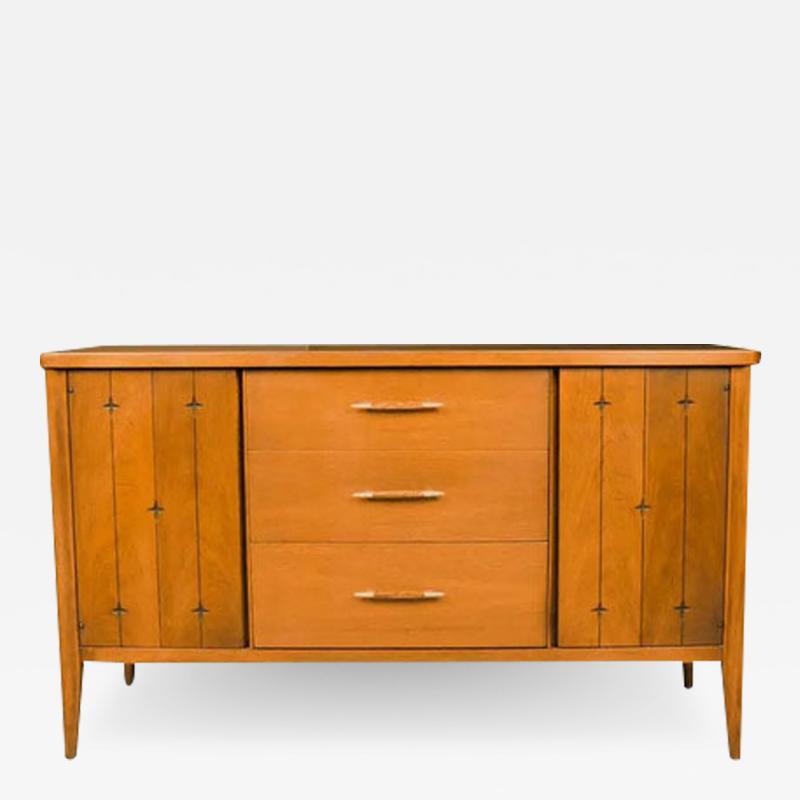  Broyhill Brasilia Mid Century Walnut Sideboard Buffet Credenza Broyhill Premier Saga