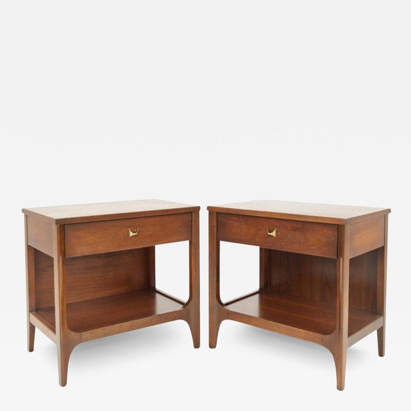  Broyhill Brasilia Pair Expertly Restored Broyhill Brasilia Walnut Brass Nightstands End Tables