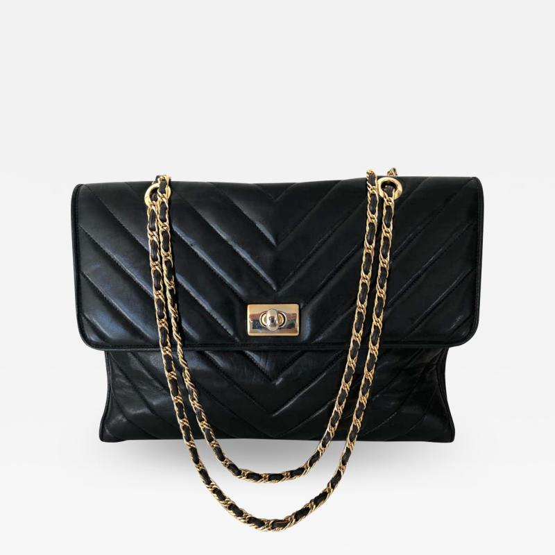  Chanel Pocketbook Fine Quilted Black Leather with Extra Long Chain Classic Chic