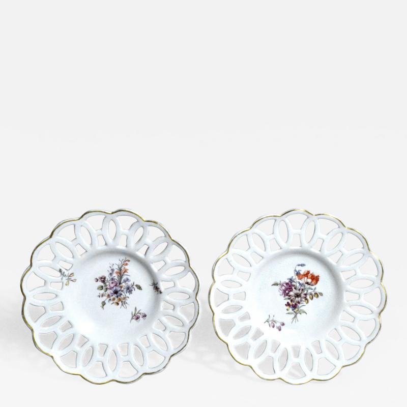  Chelsea Porcelain Manufactory Antique English Porcelain Botanical Chelsea Latticed Circular Dishes