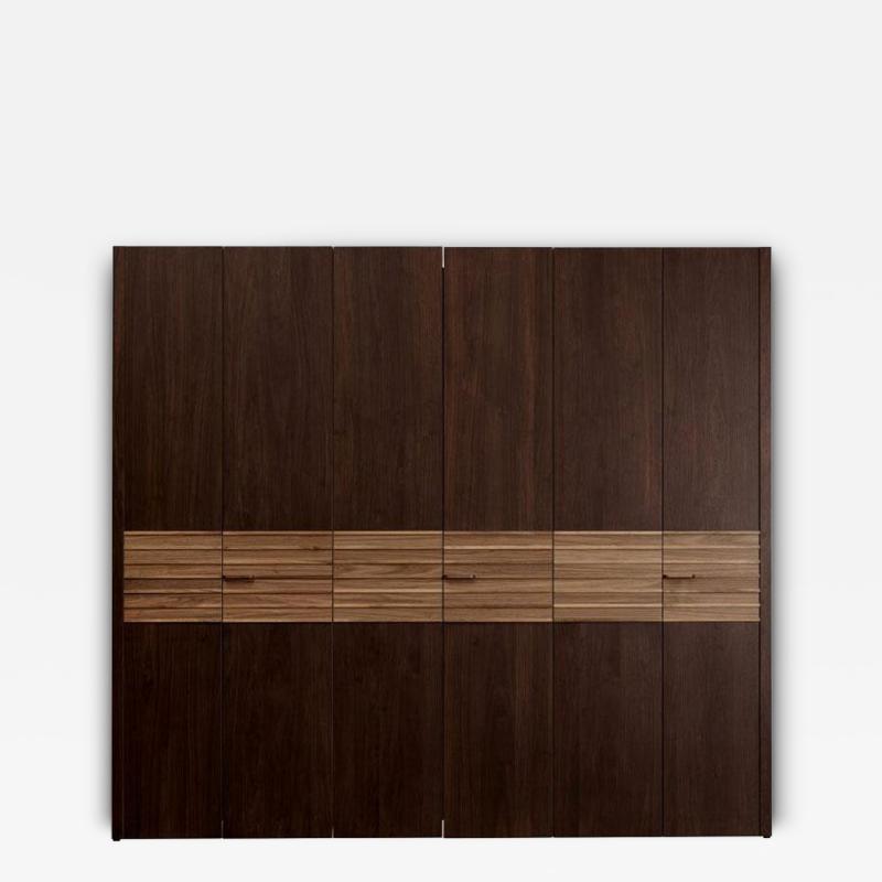  Domus Design Hola Closet with 4 or 6 Sliding Doors