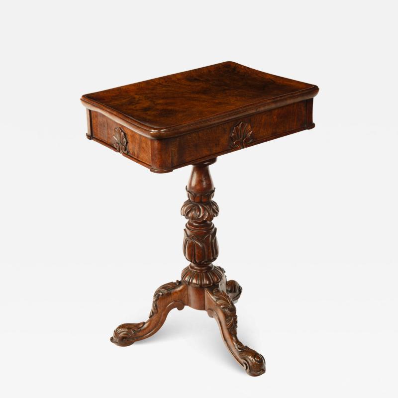  Gillows of Lancaster London A George IV highly figured oak tripod side table attributed to Gillows