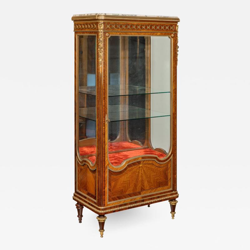  Haentge s Freres A kingwood display cabinet by Haentges Fr res