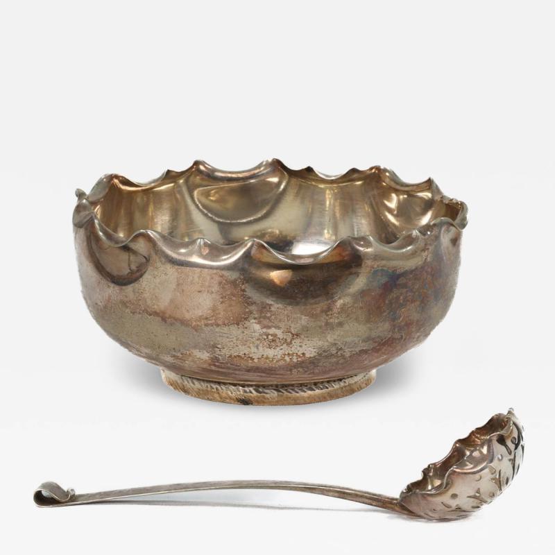  Hukin Heath Hukin Heath Dresser style A silver plated sugar bowl matching sugar spoon