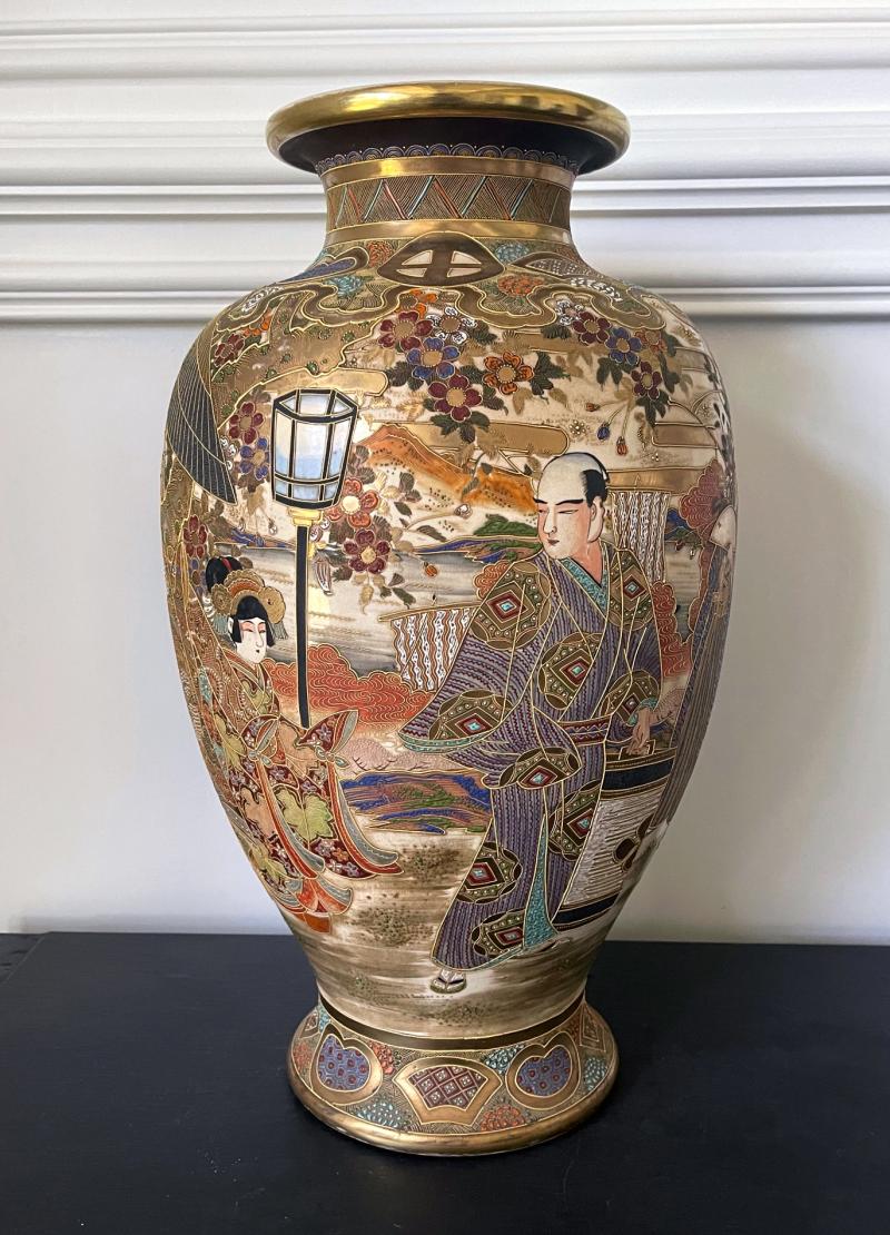 Kinkozan Large Japanese Satsuma Ceramic Moriage Vase Kinkozan