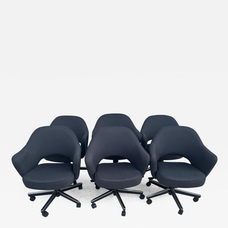  Knoll Knoll Saarinen Chairs