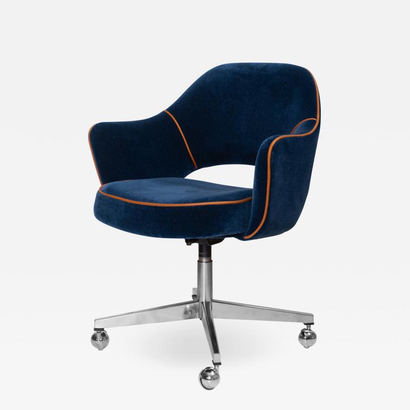  Knoll Saarinen Executive Arm Chair in Mohair Leather by Eero Saarinen for Knoll