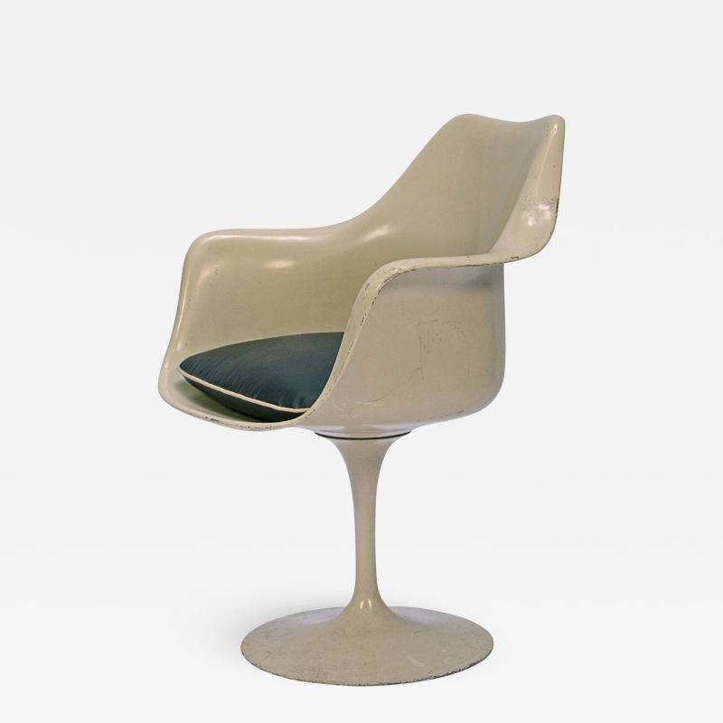  Knoll Tulip chair by Knoll