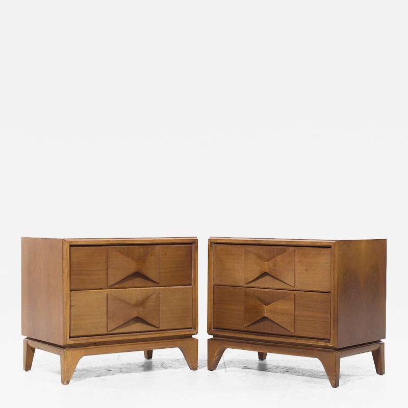  Kroehler Mfg Co Broyhill Brasilia Style Mid Century Walnut Nightstands Pair