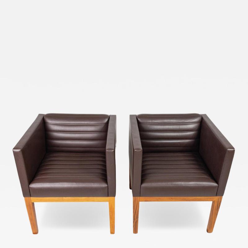  LINLEY London Fabulous Pair of Mid Century Leather Arm Chairs by LINLEY London