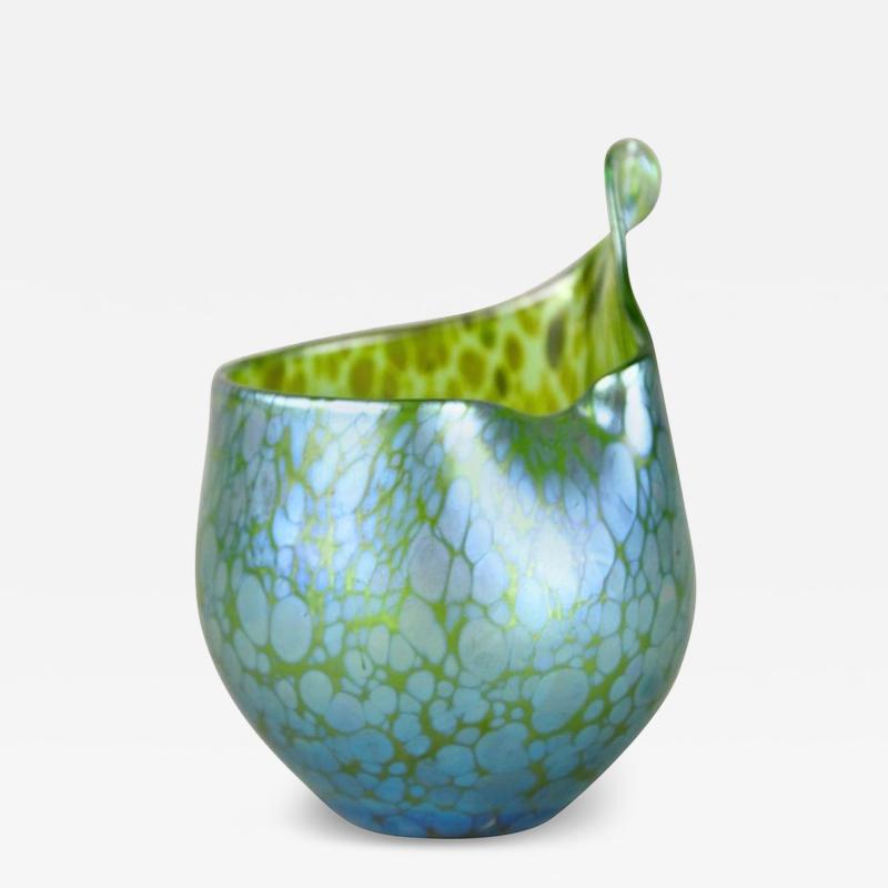  Loetz 20th Century Iriscident Loetz Witwe Glass Vase Creta Papillon Bohemia ca 1902