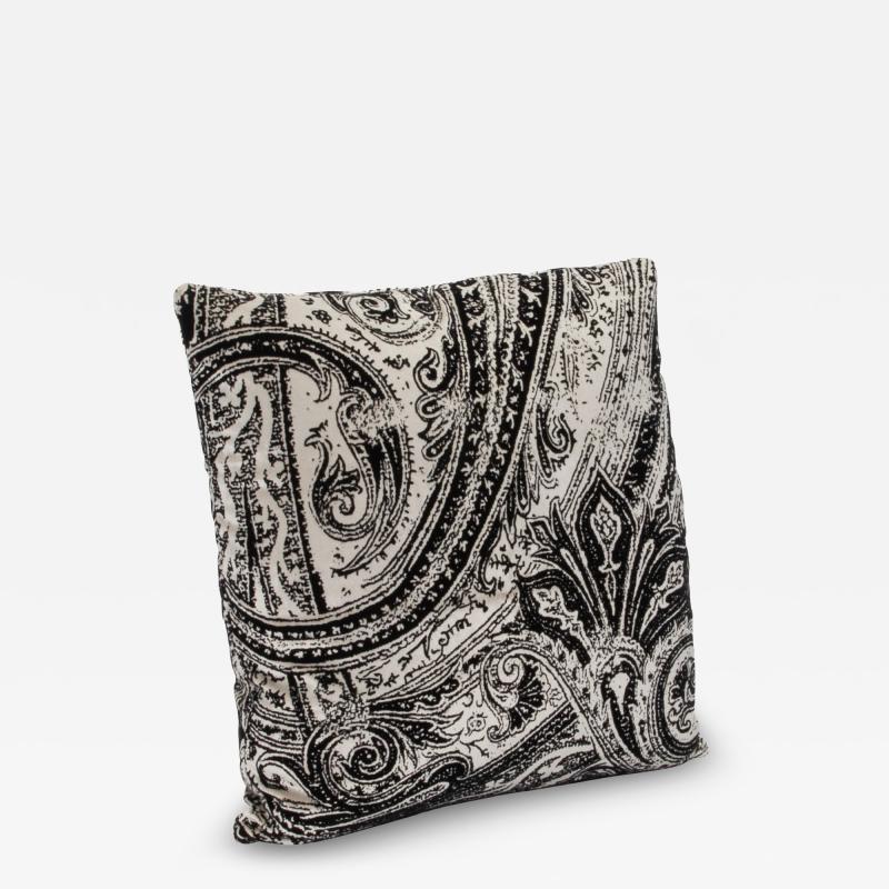  MOGUL Modern Black and White Paisley Velvet Decorative Pillow by MOGUL