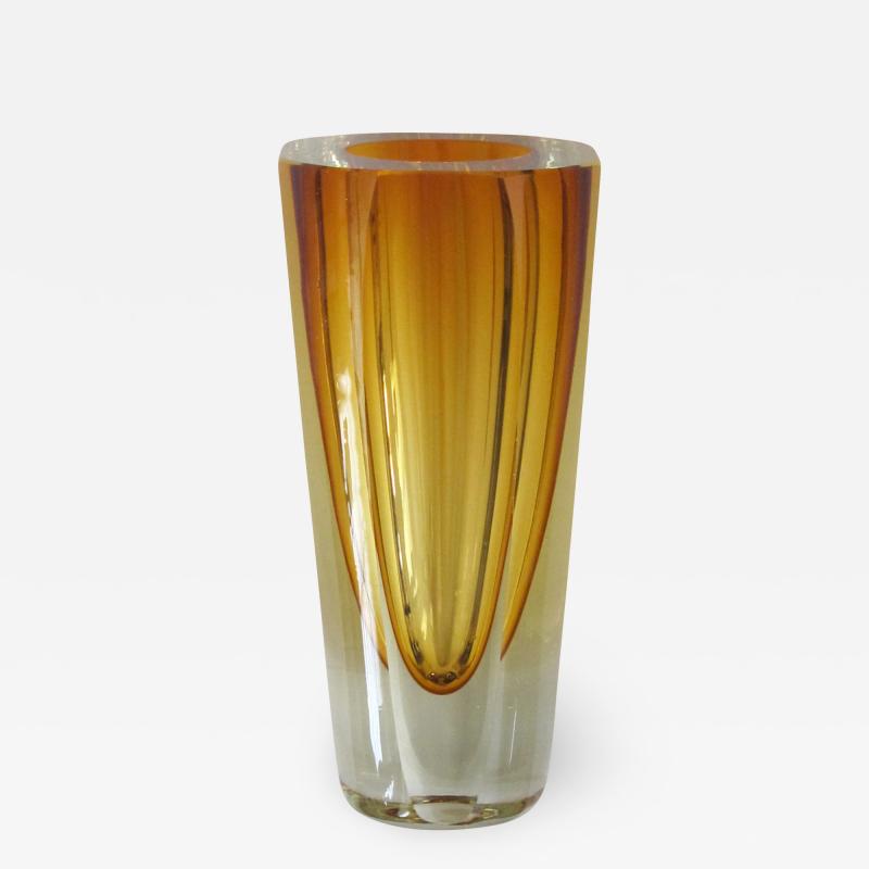  Mandruzzato A thickly modeled faceted Sommerso hand blown glass vase
