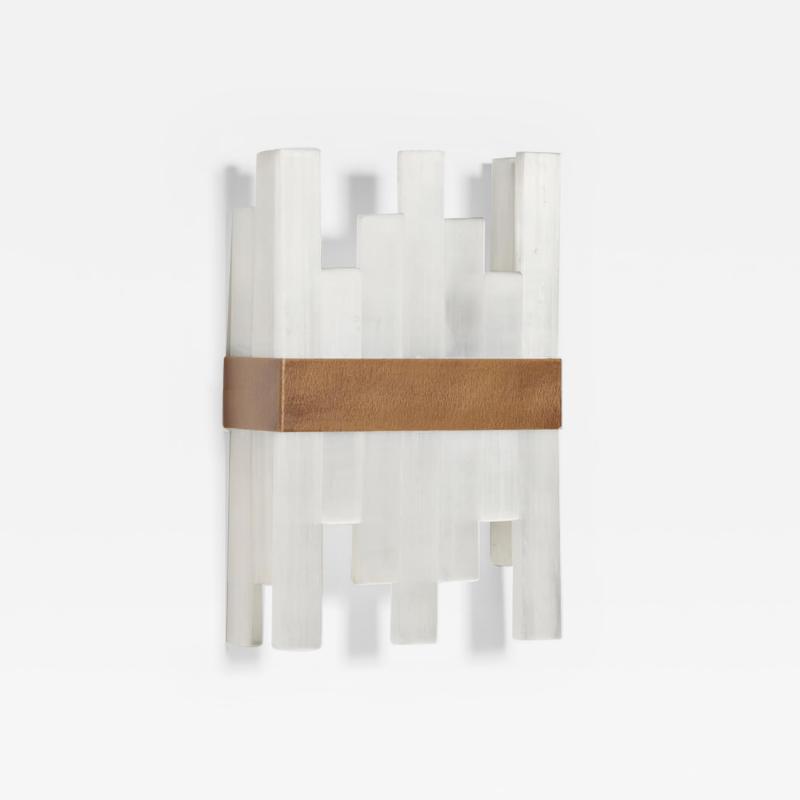  Matlight Milano Elegant Bespoke Italian wall sconce Selenor in hammered bronze and selenite