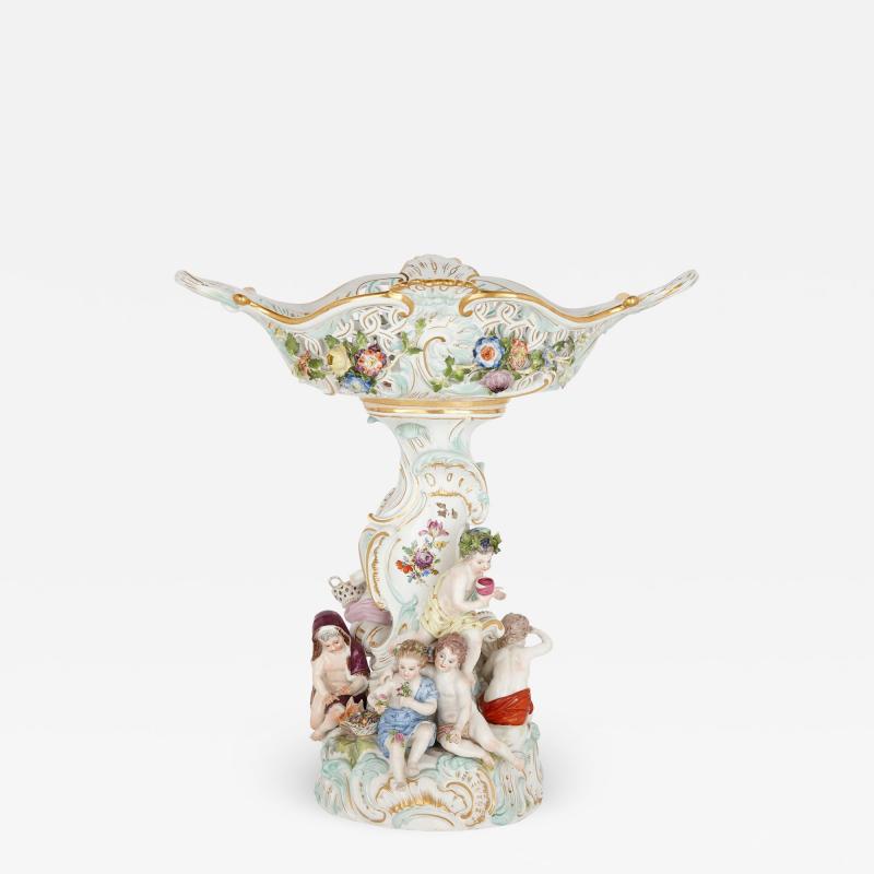  Meissen Porcelain Manufactory Large Meissen porcelain Rococo style centrepiece