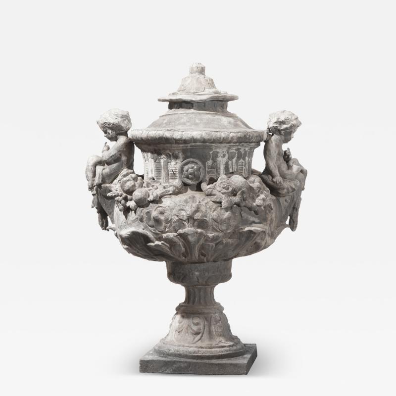  Pennoyer Newman Coe Hall Two Figure Finial