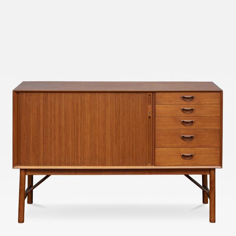  Peter Hvidt Orla M lgaard Nielsen Peter Hvidt Orla Molgaard Nielsen Credenza Model 309