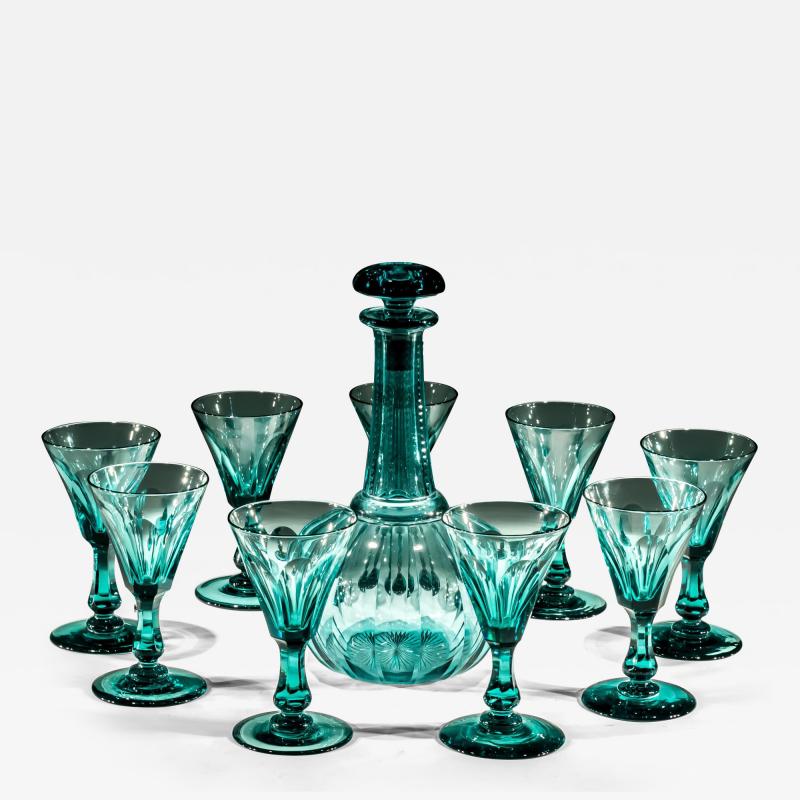  RICHARDSON A GREEN GLOBE DECANTER WITH NINE MATCHING GLASSES