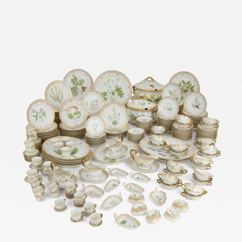  Royal Copenhagen Extensive Royal Copenhagen Flora Danica Porcelain Dinner Service