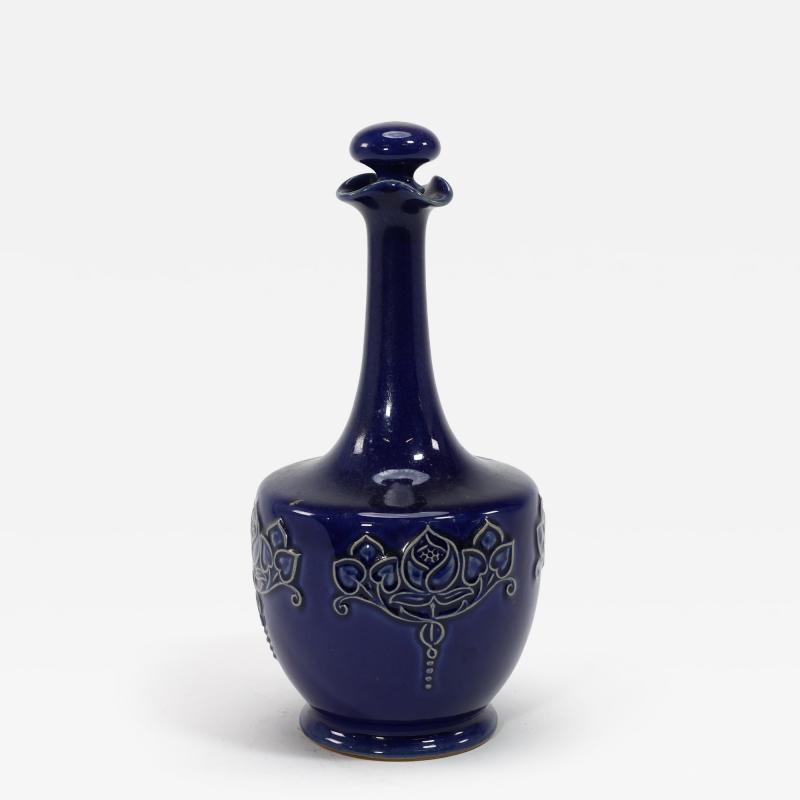  Royal Doulton Royal Doulton An Arts Crafts Beefeater Gin Advertising Decanter Stopper