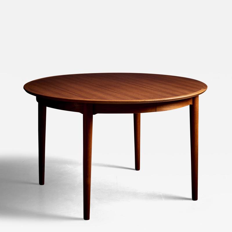  Sibast M bler Round Teak Dining Table with two Extensions by Arne Vodder