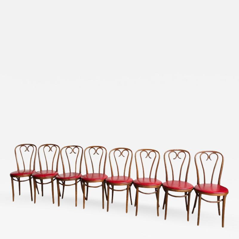  Thonet Set of Eight Mid Century Modern Bentwood Thonet Dining Chairs or Cafe Chairs