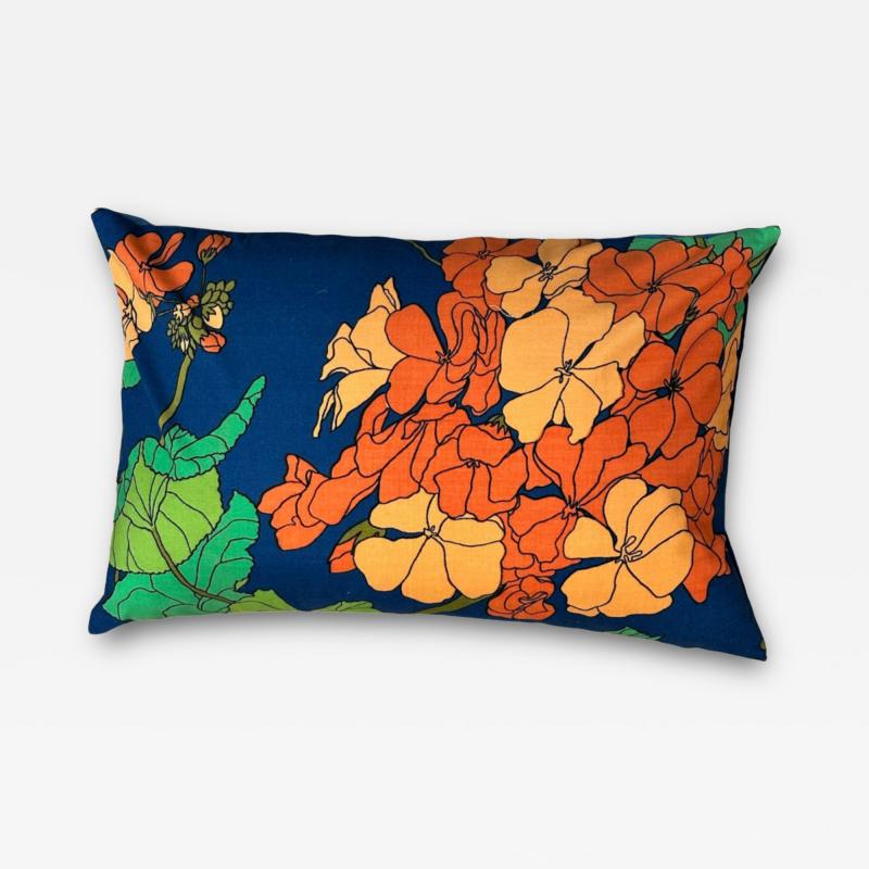  Threads Soft Goods 1970s Cotton Floral Pillow 16 x 24 USA 413a