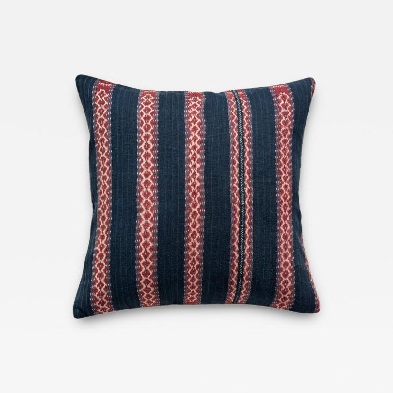  Threads Soft Goods Vintage Ikat Pillow 22 x 22 Indonesia 171d