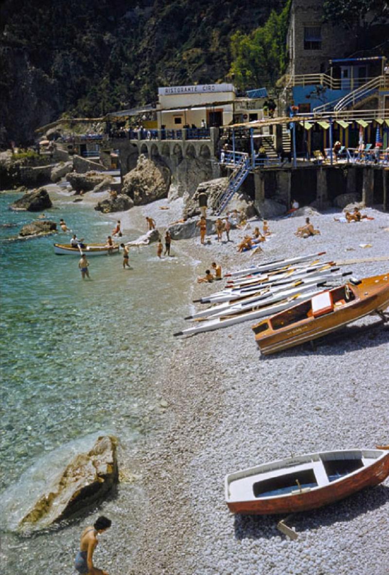  Toni Frissell A Beach In Capri