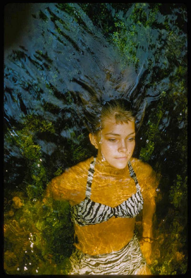  Toni Frissell A Face In The Water