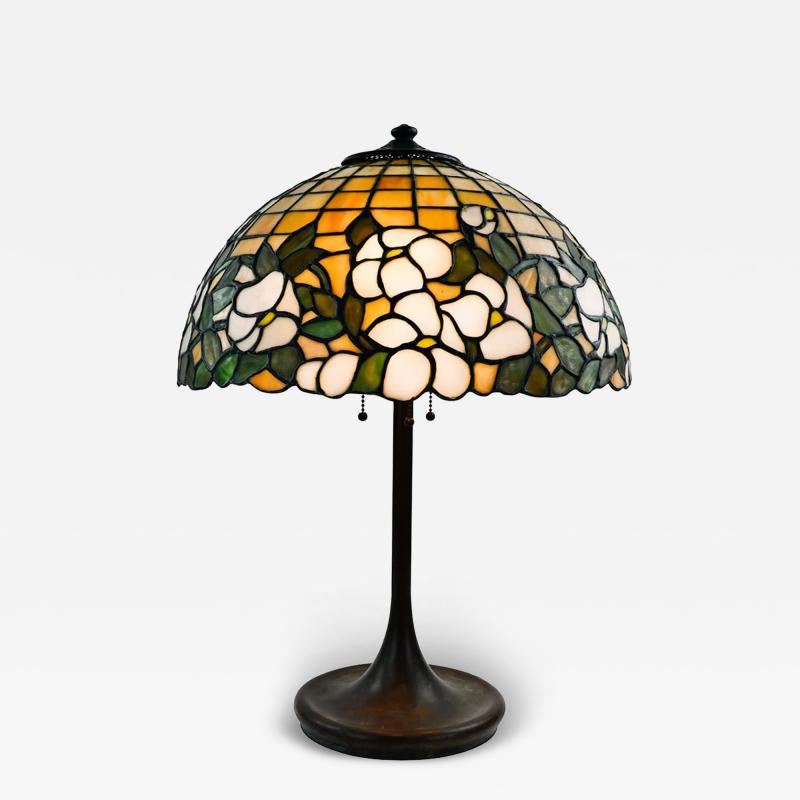  Unique Art Glass Metal Company Unique Art Glass Metal Co Floral Design Leaded Table Lamp