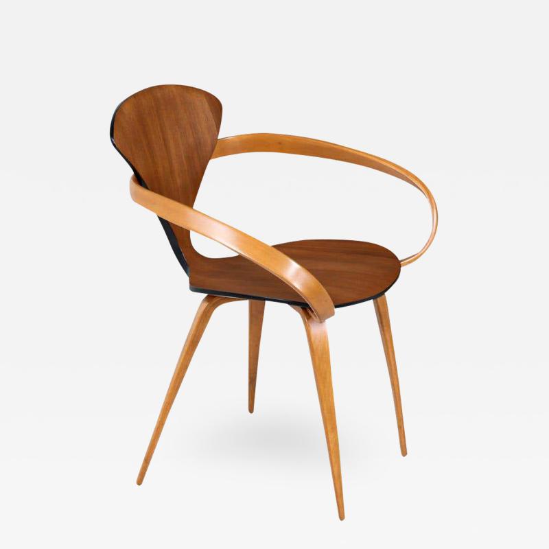 Pretzel armchair online