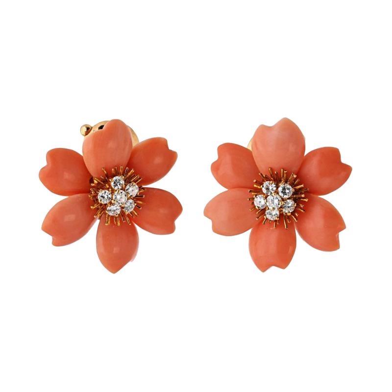  Van Cleef Arpels VCA Rose de Noel 18K Yellow Gold 1978 Vintage Clip On Coral Earrings