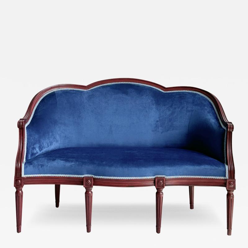  Victoria Son Louis XVI Style Settee