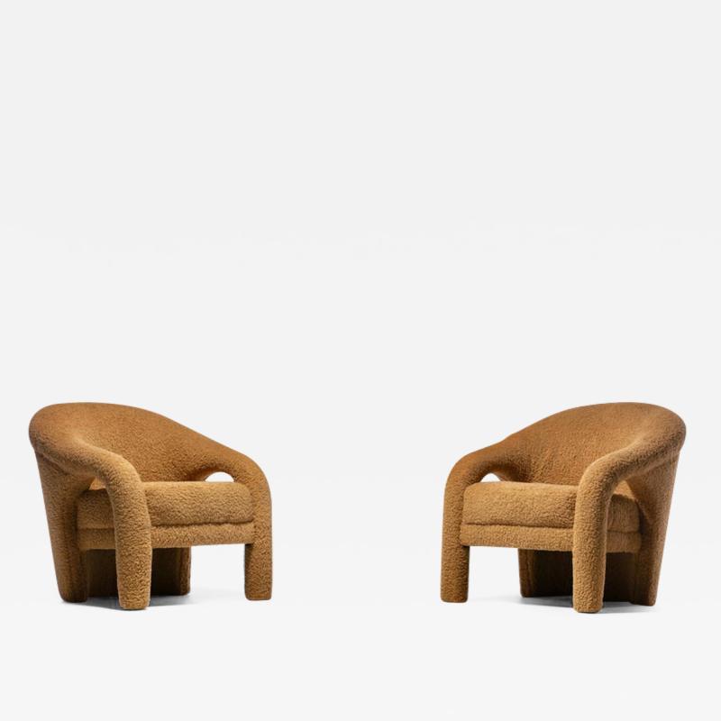  Weiman Pair of Weiman Post Modern Lounge Chairs Newly Upholstered in Latte Boucl 