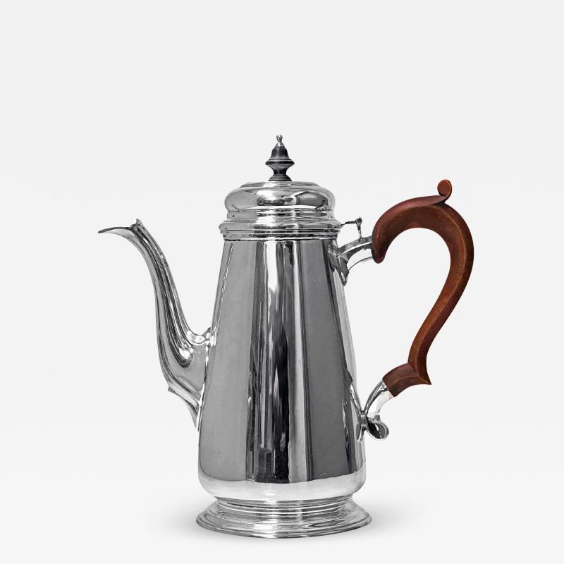  William Comyns Sons Ltd English Georgian style Sterling Silver Coffee Pot London William Comyns