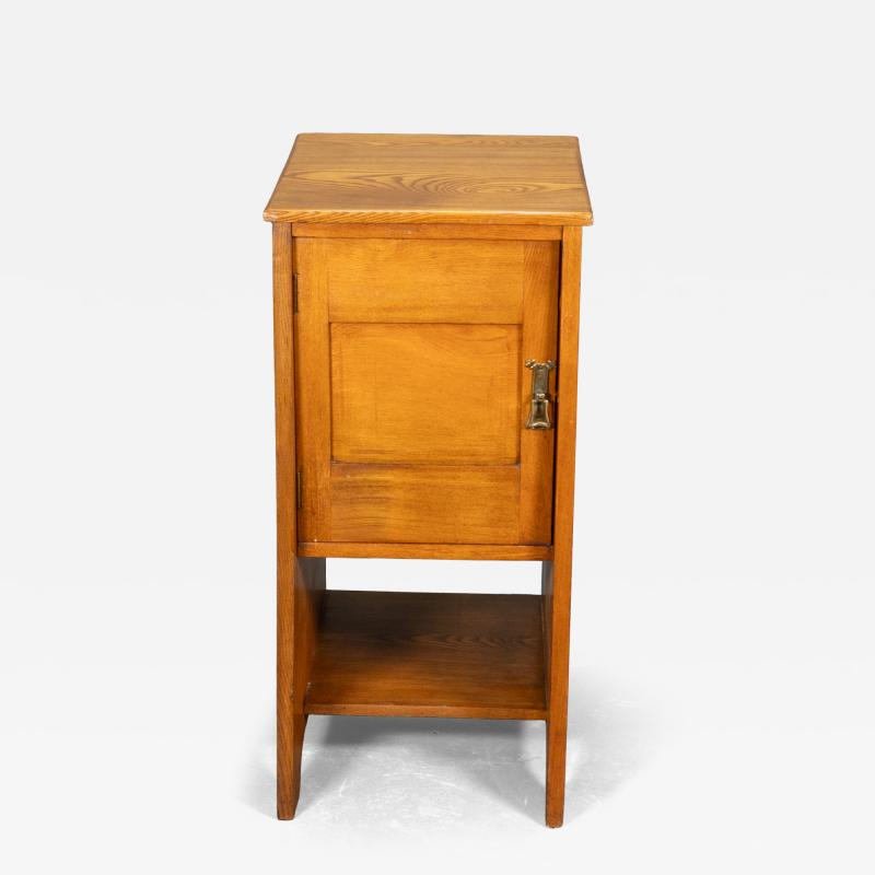  Wylie Lochhead Wylie Lochhead A Pair of Arts Crafts Ash Bedside Cabinets