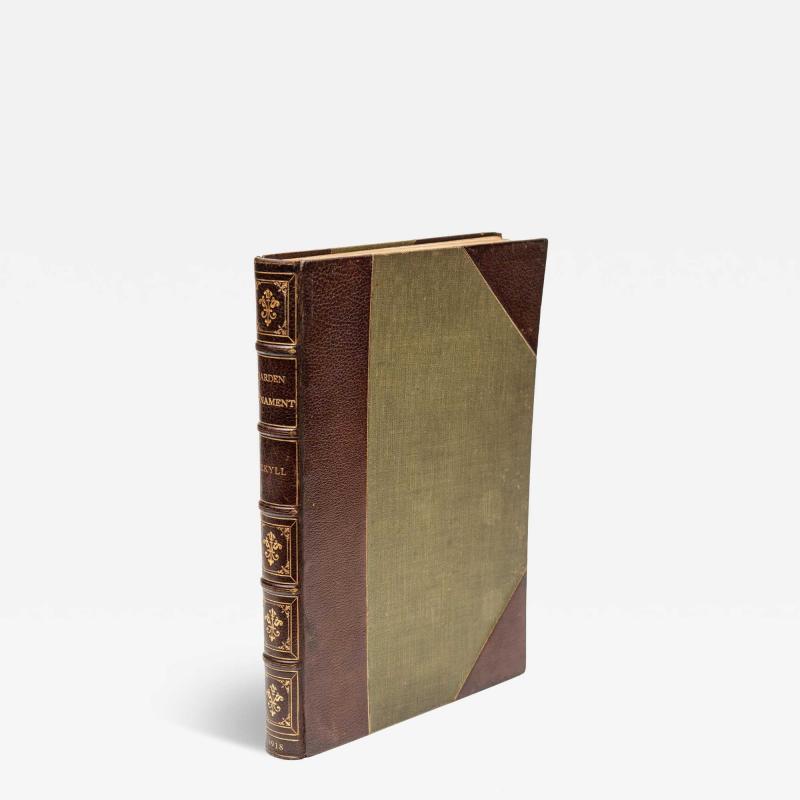 1 Volume Gertrude Jekyll Garden Ornament