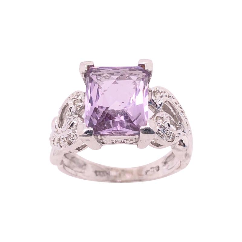 14 Karat White Gold Amethyst Solitaire Ring with Diamond Accents