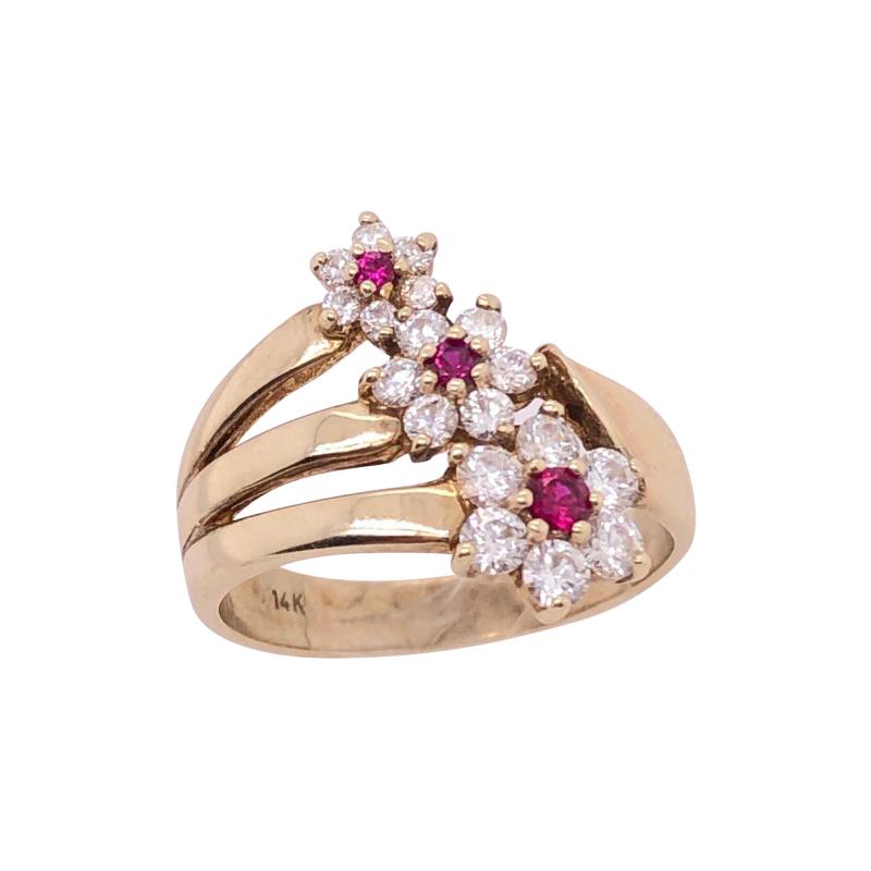 14 Karat Yellow Gold Fashion Three Flower Ring with Semi Precious Stones