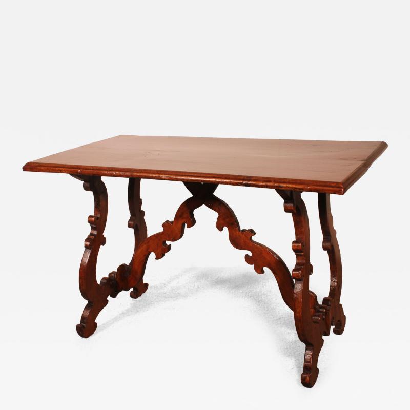 17th Century Italian Renaissance Walnut Table
