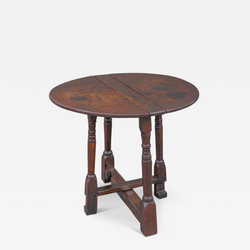 17th Century Oak Coaching Table