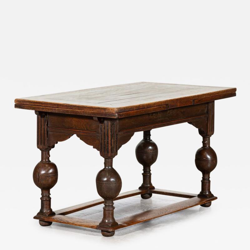 17thC Dutch Oak Draw leaf Centre Table