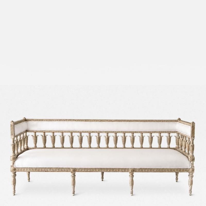 18th Century Gustavian intricately Wood Carved Neoclassical Banquette