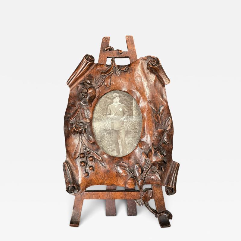 1900s Carved wood picture frame