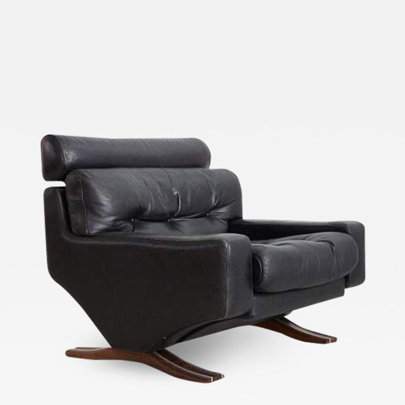 1960S LEATHER ARMCHAIR WITH ROSEWOOD