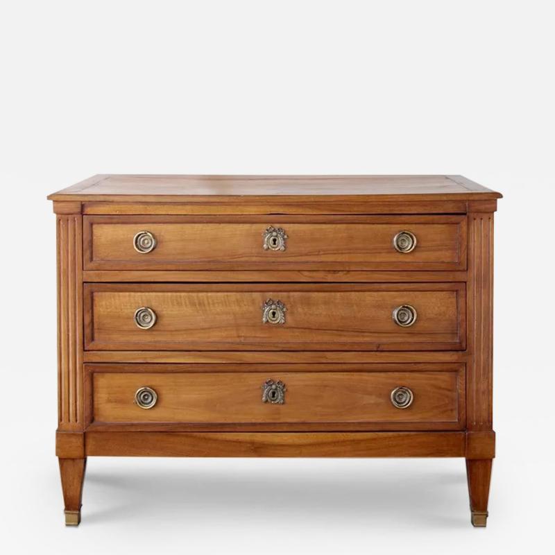 19TH CENTURY EMPIRE COMMODE IN WALNUT