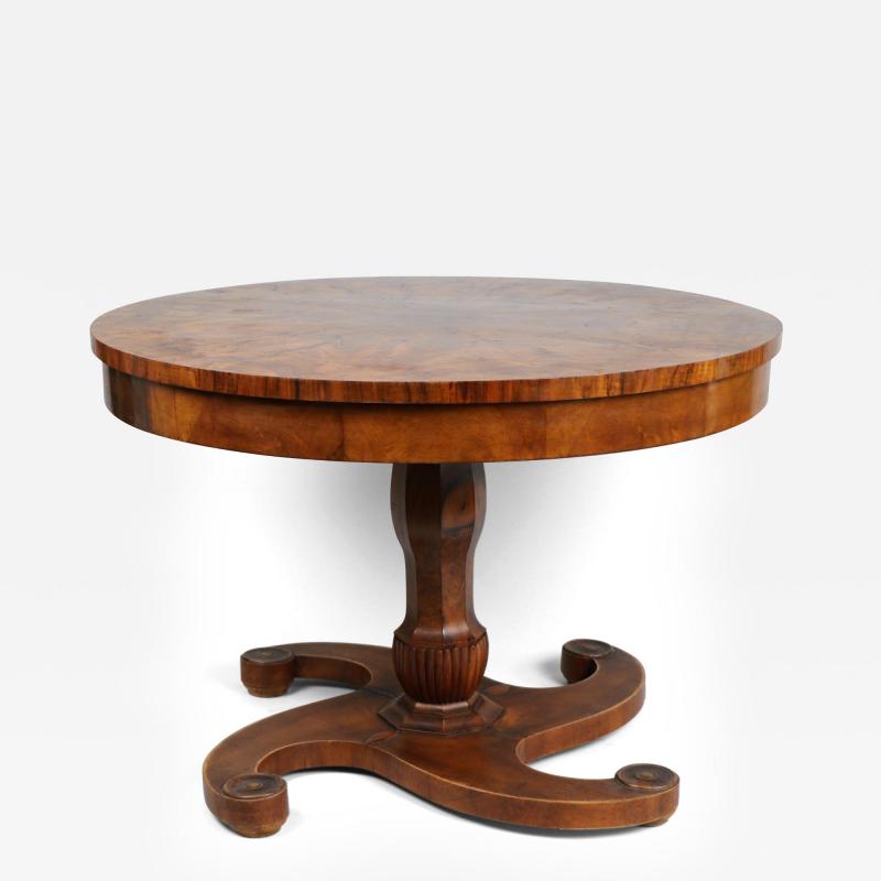 19th Century Fine Extendable Biedermeier Walnut Table Vienna c 1825 